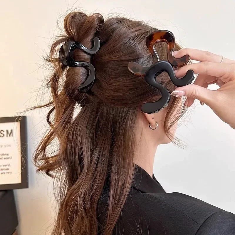 Geometrik Tasarım Saç Tokası K - Women Accessories Shop Design incelemesi ve fiyatı